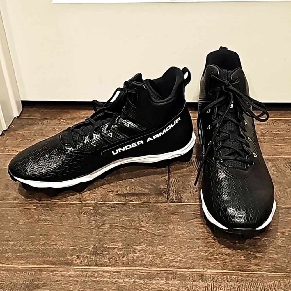 Under Armour Men's Football Cleats sz 13